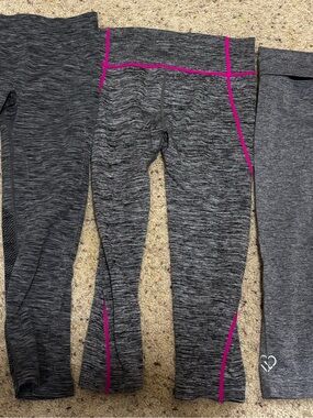 XS/S Gray Heather Active Capris Leggings bundle